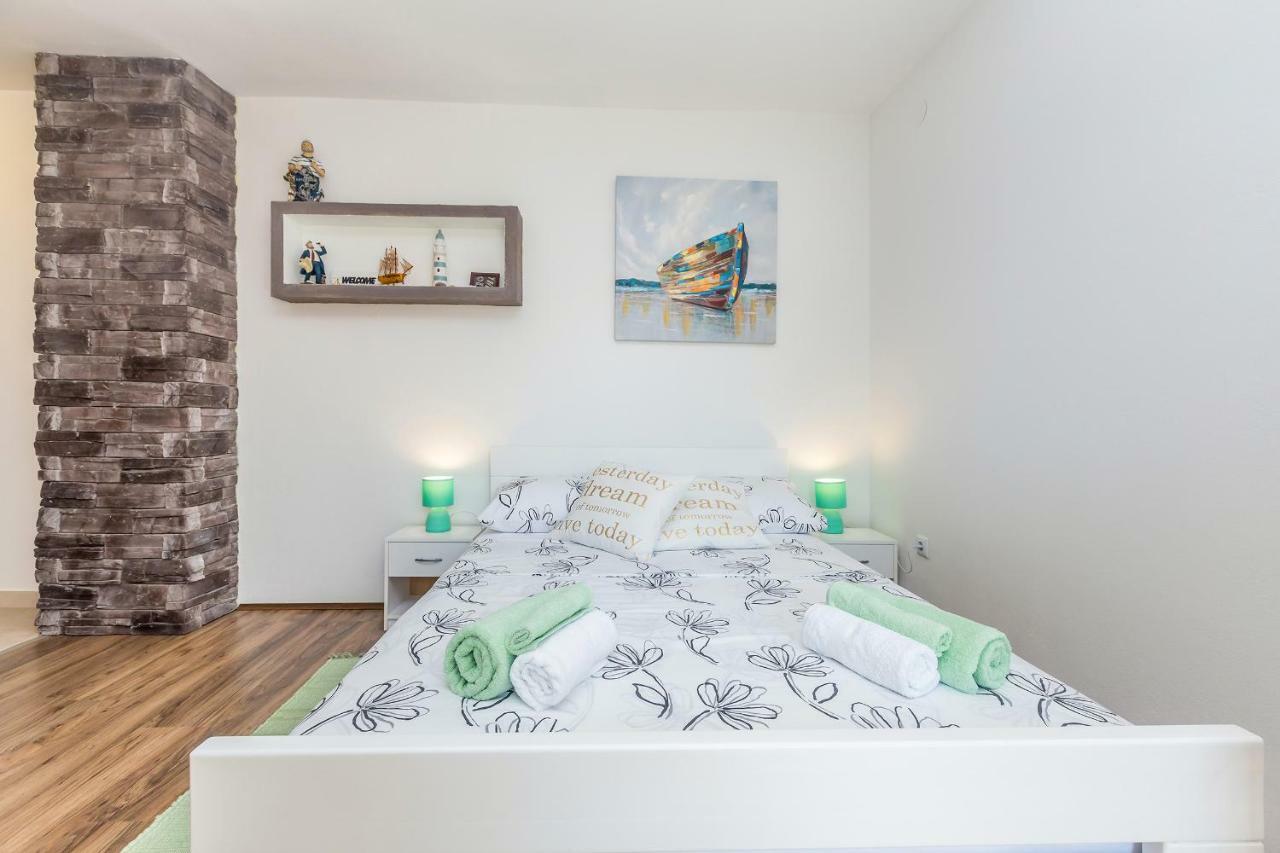 Studio Apartman Magdalena Apartment Omisalj Luaran gambar